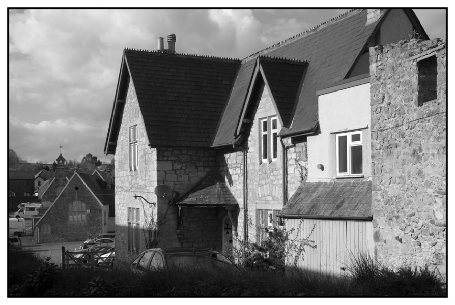 Old_School_House_002.jpg